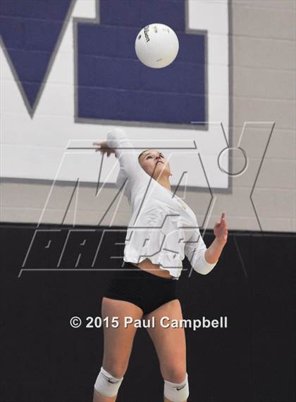 Thumbnail 3 in Gilbert vs Xavier (AIA Semifinal Playoff) photogallery.