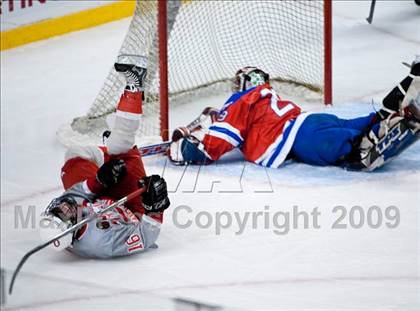 Thumbnail 3 in Burlington vs Catholic Memorial (MIAA Division 1A Final) photogallery.