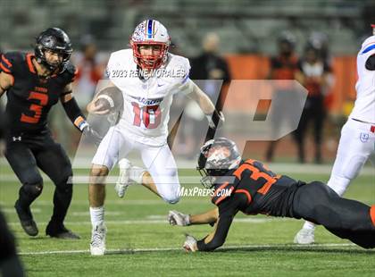 Thumbnail 1 in St. Vincent de Paul vs Wasco ( CIF Div 6-AA State Final) photogallery.