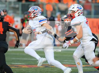 Thumbnail 2 in St. Vincent de Paul vs Wasco ( CIF Div 6-AA State Final) photogallery.