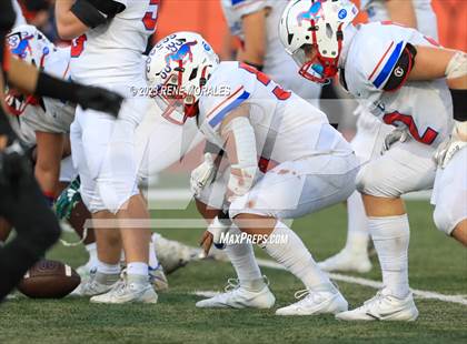 Thumbnail 3 in St. Vincent de Paul vs Wasco ( CIF Div 6-AA State Final) photogallery.