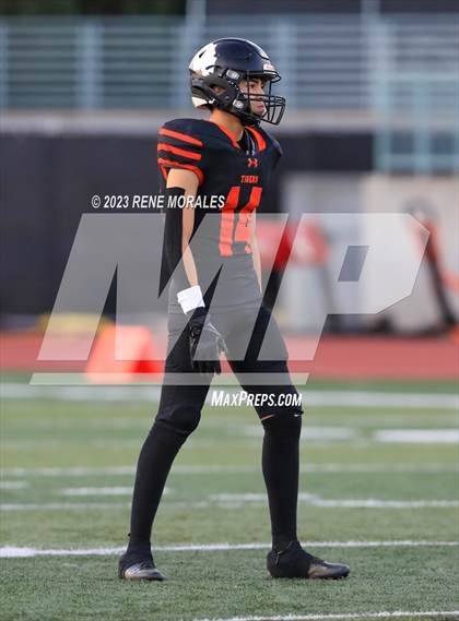 Thumbnail 1 in St. Vincent de Paul vs Wasco ( CIF Div 6-AA State Final) photogallery.