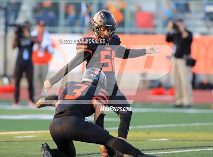 Thumbnail 2 in St. Vincent de Paul vs Wasco ( CIF Div 6-AA State Final) photogallery.