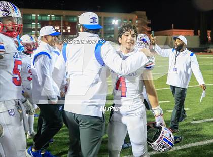 Thumbnail 3 in St. Vincent de Paul vs Wasco ( CIF Div 6-AA State Final) photogallery.