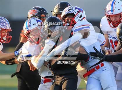 Thumbnail 3 in St. Vincent de Paul vs Wasco ( CIF Div 6-AA State Final) photogallery.