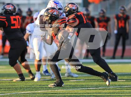Thumbnail 2 in St. Vincent de Paul vs Wasco ( CIF Div 6-AA State Final) photogallery.