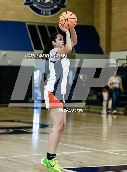 Thumbnail 2 in East vs West (Battle of the Valley All-Star Game) photogallery.