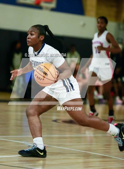 Thumbnail 3 in East vs West (Battle of the Valley All-Star Game) photogallery.