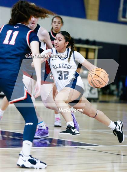 Thumbnail 1 in East vs West (Battle of the Valley All-Star Game) photogallery.