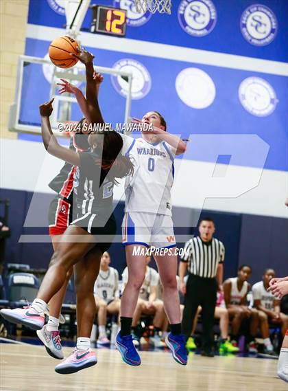 Thumbnail 2 in East vs West (Battle of the Valley All-Star Game) photogallery.