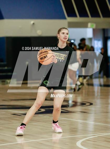 Thumbnail 2 in East vs West (Battle of the Valley All-Star Game) photogallery.