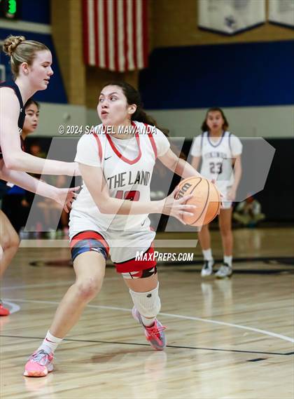Thumbnail 1 in East vs West (Battle of the Valley All-Star Game) photogallery.