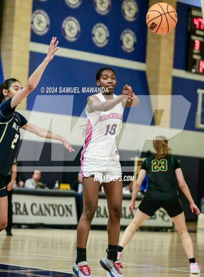 Thumbnail 1 in East vs West (Battle of the Valley All-Star Game) photogallery.