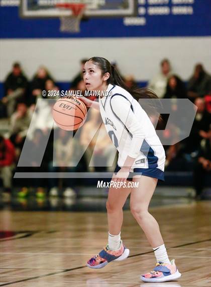 Thumbnail 2 in East vs West (Battle of the Valley All-Star Game) photogallery.