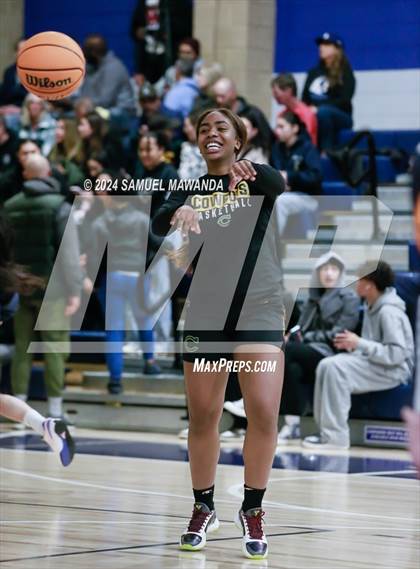 Thumbnail 1 in East vs West (Battle of the Valley All-Star Game) photogallery.