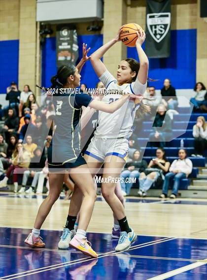 Thumbnail 3 in East vs West (Battle of the Valley All-Star Game) photogallery.