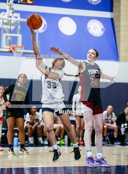 Thumbnail 1 in East vs West (Battle of the Valley All-Star Game) photogallery.