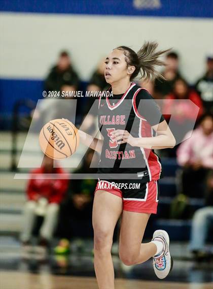 Thumbnail 1 in East vs West (Battle of the Valley All-Star Game) photogallery.