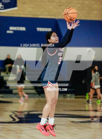 Thumbnail 2 in East vs West (Battle of the Valley All-Star Game) photogallery.