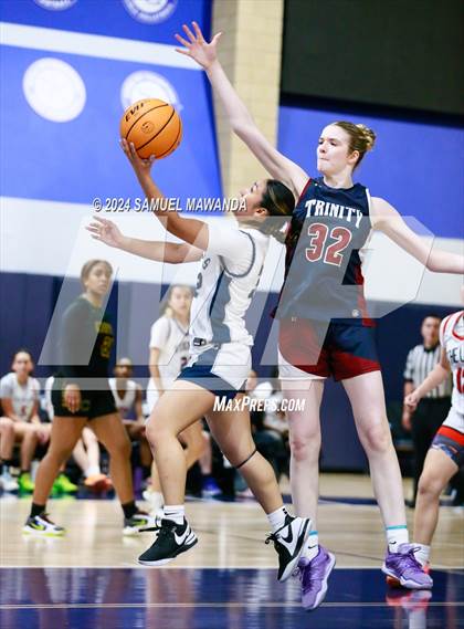 Thumbnail 1 in East vs West (Battle of the Valley All-Star Game) photogallery.