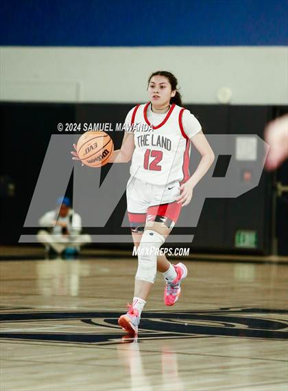 Thumbnail 1 in East vs West (Battle of the Valley All-Star Game) photogallery.