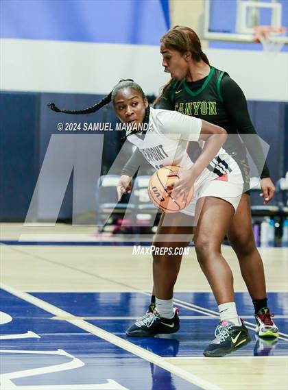 Thumbnail 3 in East vs West (Battle of the Valley All-Star Game) photogallery.