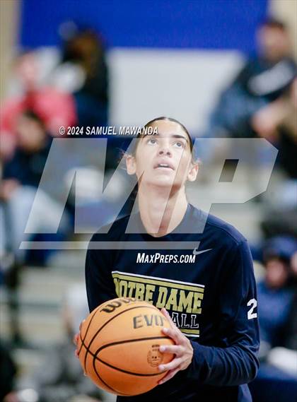 Thumbnail 1 in East vs West (Battle of the Valley All-Star Game) photogallery.