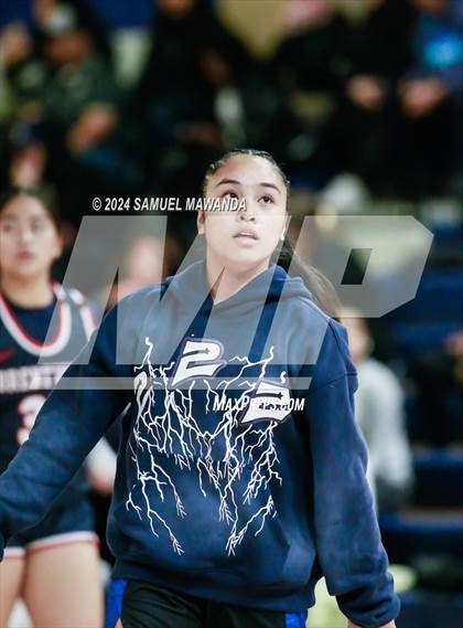 Thumbnail 1 in East vs West (Battle of the Valley All-Star Game) photogallery.