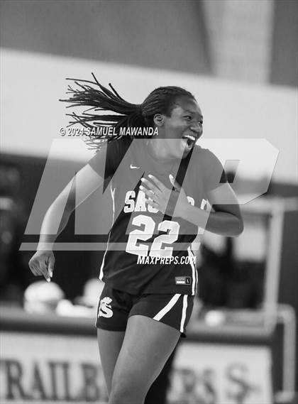 Thumbnail 1 in East vs West (Battle of the Valley All-Star Game) photogallery.