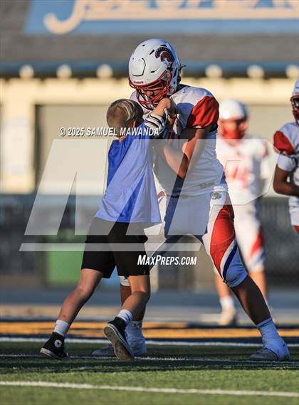 Thumbnail 3 in Faith Baptist vs Milken photogallery.