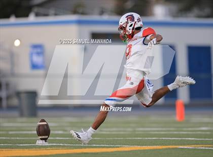 Thumbnail 2 in Faith Baptist vs Milken photogallery.