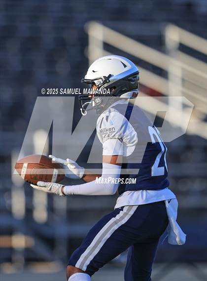 Thumbnail 3 in Faith Baptist vs Milken photogallery.