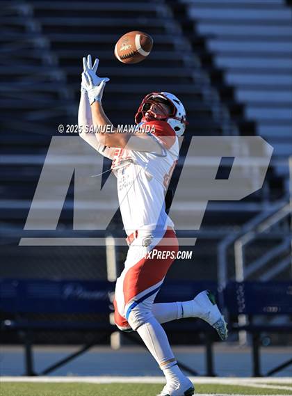 Thumbnail 3 in Faith Baptist vs Milken photogallery.