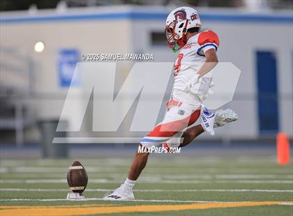 Thumbnail 3 in Faith Baptist vs Milken photogallery.