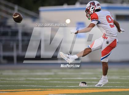 Thumbnail 3 in Faith Baptist vs Milken photogallery.