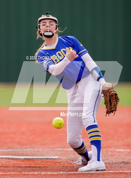 Thumbnail 2 in Wylie vs Brock (Brock Classic) photogallery.
