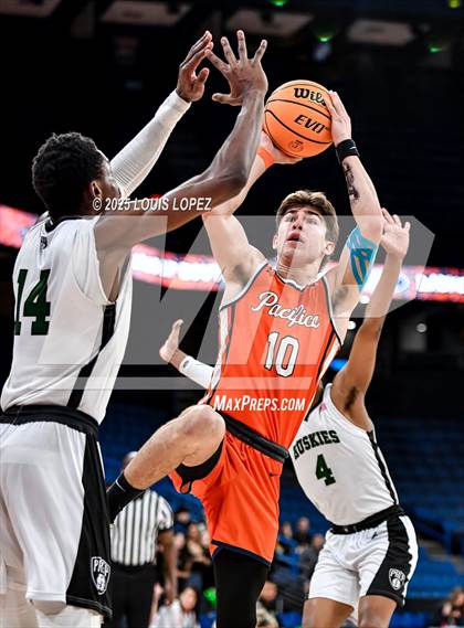 Thumbnail 1 in Pacifica Christian vs. Fairmont Prep (CIF SS DIV 2AA Championship) photogallery.