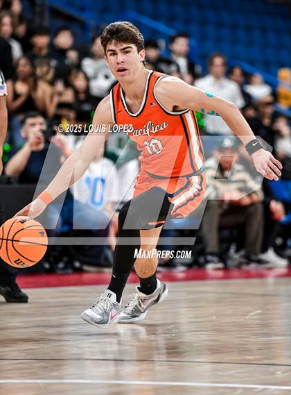 Thumbnail 3 in Pacifica Christian vs. Fairmont Prep (CIF SS DIV 2AA Championship) photogallery.