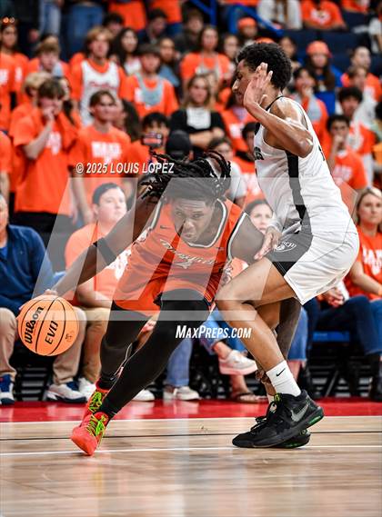 Thumbnail 2 in Pacifica Christian vs. Fairmont Prep (CIF SS DIV 2AA Championship) photogallery.