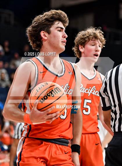 Thumbnail 3 in Pacifica Christian vs. Fairmont Prep (CIF SS DIV 2AA Championship) photogallery.
