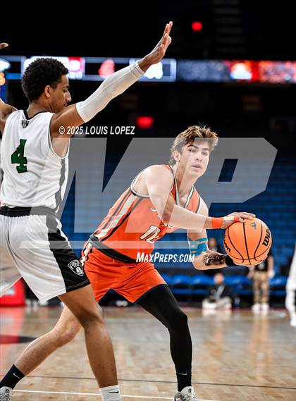 Thumbnail 1 in Pacifica Christian vs. Fairmont Prep (CIF SS DIV 2AA Championship) photogallery.