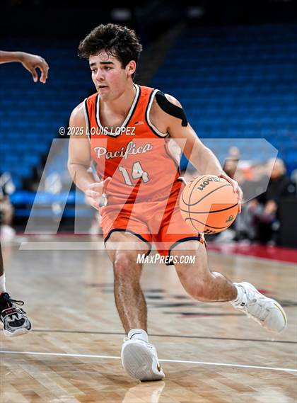 Thumbnail 3 in Pacifica Christian vs. Fairmont Prep (CIF SS DIV 2AA Championship) photogallery.