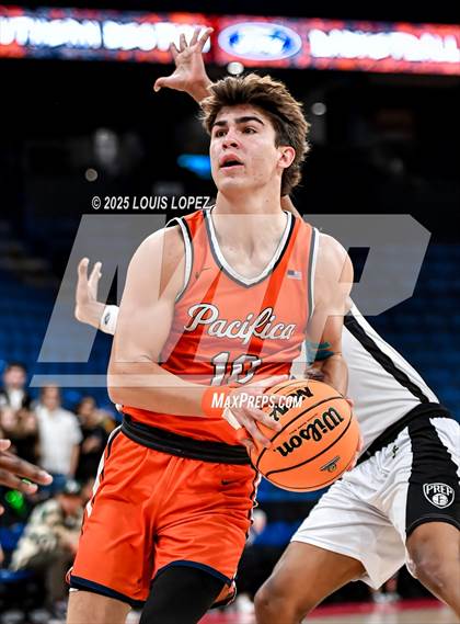 Thumbnail 1 in Pacifica Christian vs. Fairmont Prep (CIF SS DIV 2AA Championship) photogallery.