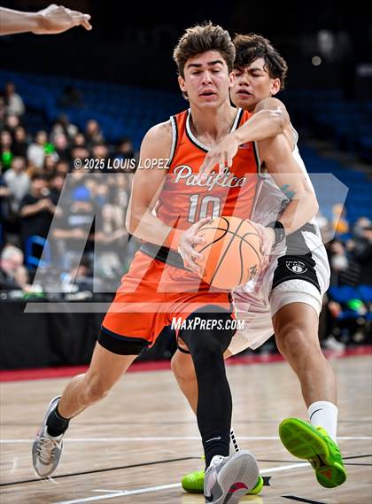 Thumbnail 3 in Pacifica Christian vs. Fairmont Prep (CIF SS DIV 2AA Championship) photogallery.