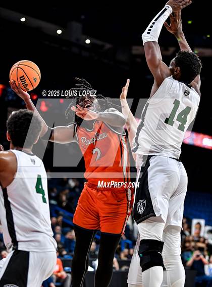 Thumbnail 3 in Pacifica Christian vs. Fairmont Prep (CIF SS DIV 2AA Championship) photogallery.