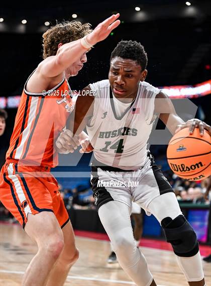 Thumbnail 1 in Pacifica Christian vs. Fairmont Prep (CIF SS DIV 2AA Championship) photogallery.