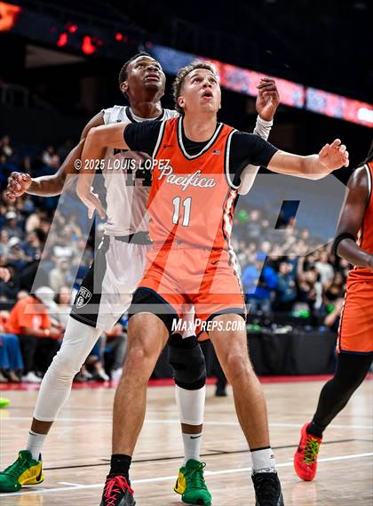 Thumbnail 1 in Pacifica Christian vs. Fairmont Prep (CIF SS DIV 2AA Championship) photogallery.