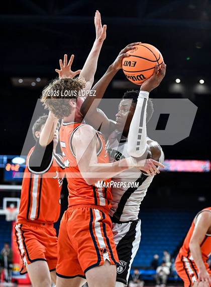 Thumbnail 2 in Pacifica Christian vs. Fairmont Prep (CIF SS DIV 2AA Championship) photogallery.