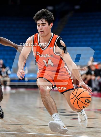Thumbnail 2 in Pacifica Christian vs. Fairmont Prep (CIF SS DIV 2AA Championship) photogallery.
