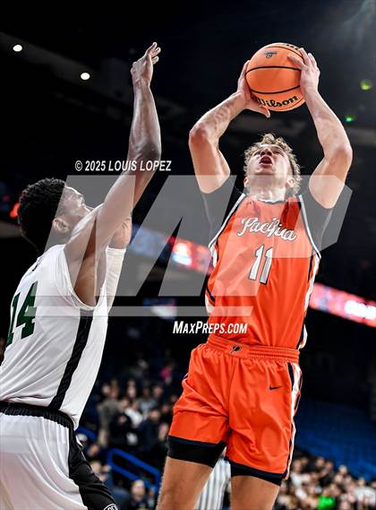 Thumbnail 1 in Pacifica Christian vs. Fairmont Prep (CIF SS DIV 2AA Championship) photogallery.